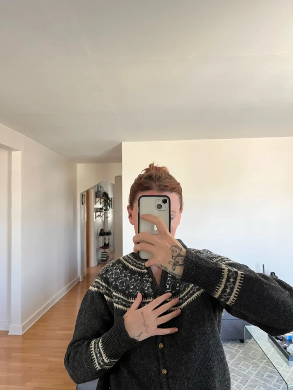 vintage 90’s wool cardigan - Picture 2 of 3